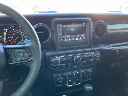 Used 2023 Jeep Wrangler Unlimited Sport image 7