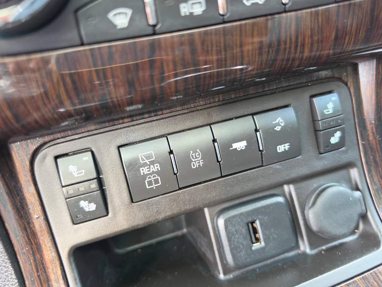 Used 2017 Chevrolet Traverse LT AWD/4WD image 24
