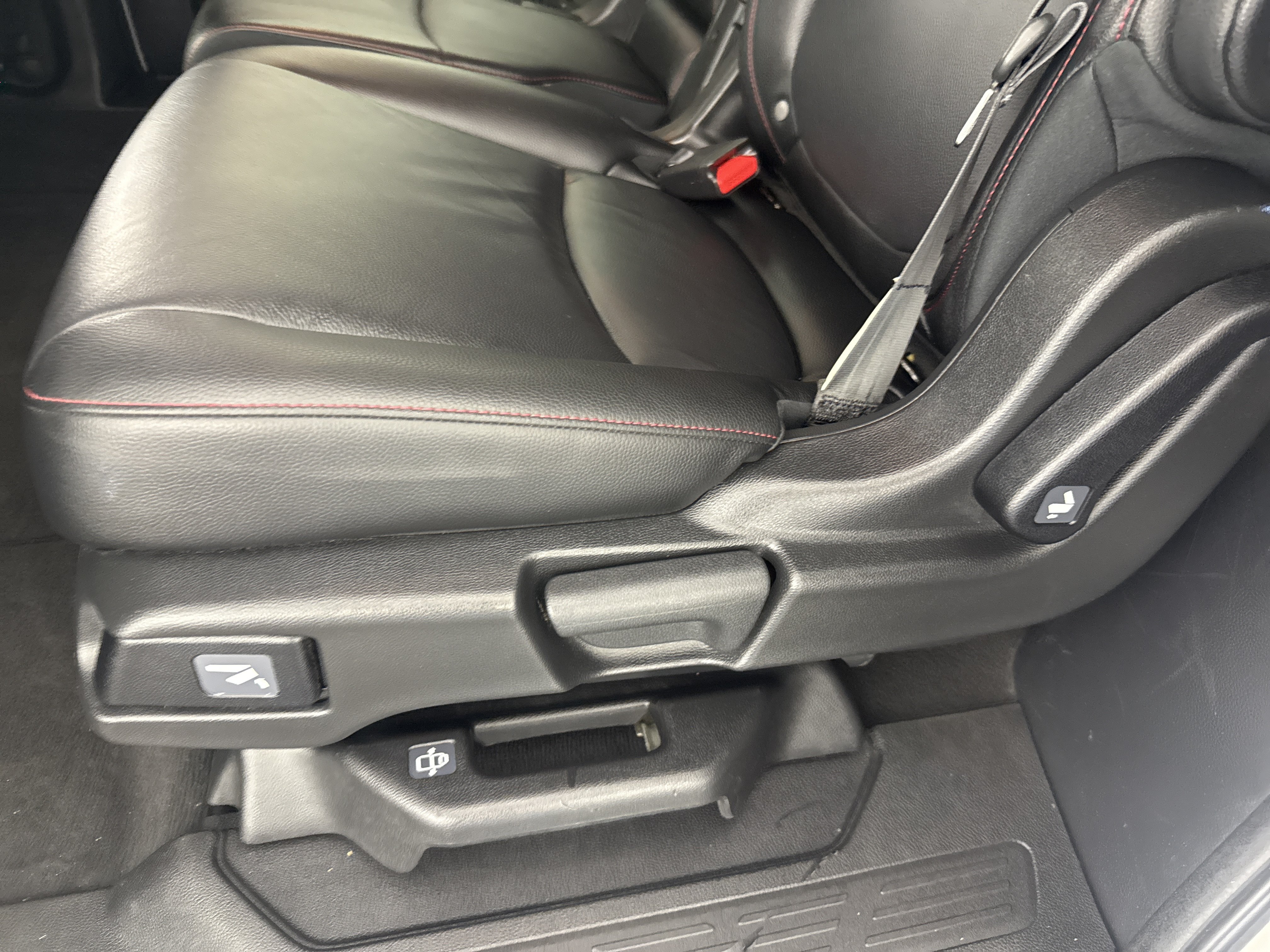 Used 2025 Honda Odyssey Sport-L image 13