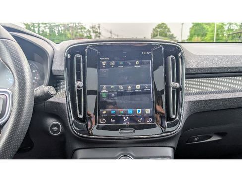 Used 2019 Volvo XC40 T5 R-Design image 26