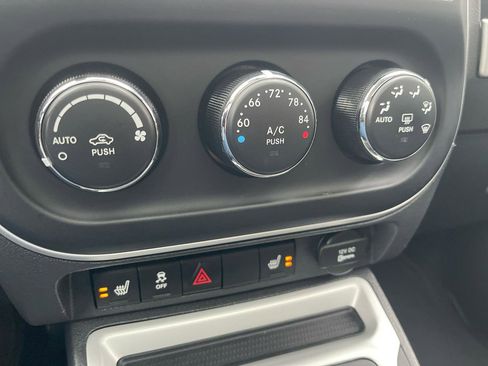 Used 2016 Jeep Compass High Altitude image 16