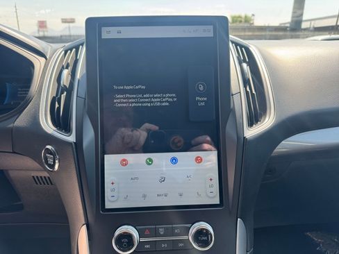 Used 2024 Ford Edge SEL image 18