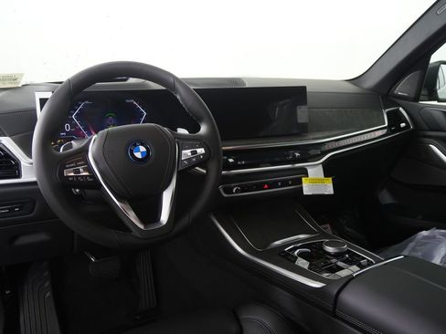 Used 2026 BMW X5 xDrive50e AWD/4WD image 18