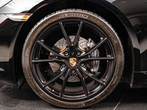 Used 2018 Porsche 718 Cayman RWD image 12