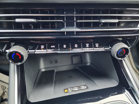 New 2026 Chevrolet Traverse LT w/ Midnight/Sport Edition image 16