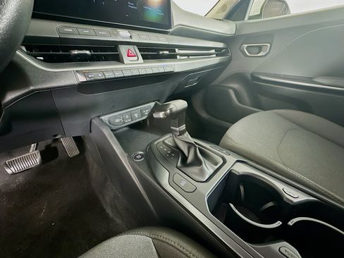 Used 2025 Kia K4 FWD image 24