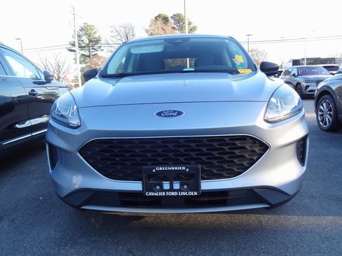 Used 2022 Ford Escape SE image 2
