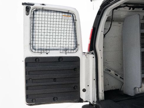 Used 2016 Chevrolet Express 2500 image 73