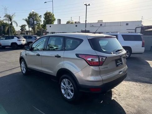 Used 2017 Ford Escape S FWD image 4