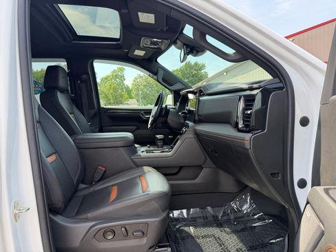 Used 2023 GMC Sierra 1500 AT4 w/ AT4 Preferred Package AWD/4WD image 27