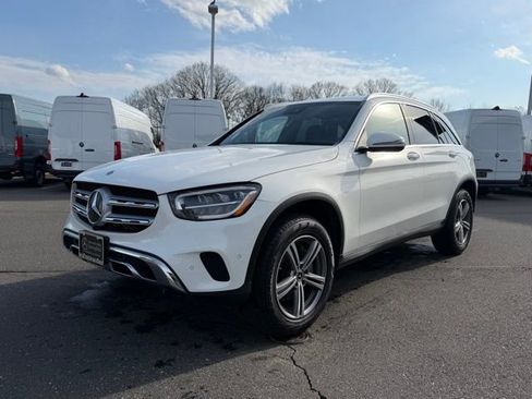 Used 2022 Mercedes-Benz GLC 300 4MATIC image 3