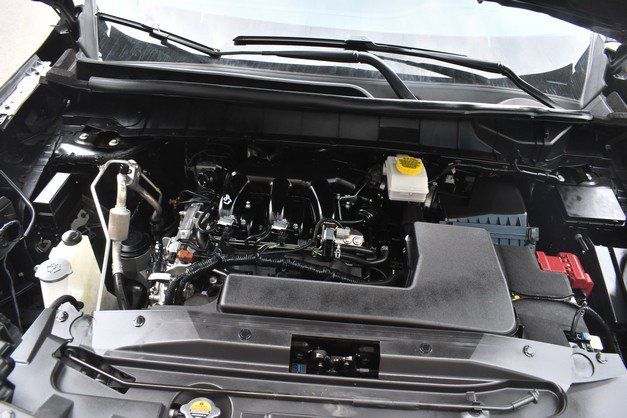 Used 2025 Nissan Pathfinder SV AWD/4WD image 30
