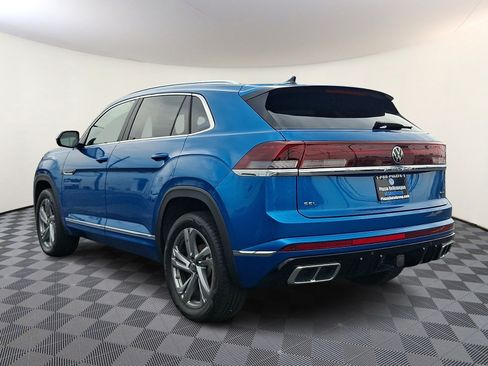 Certified 2024 Volkswagen Atlas Cross Sport SEL R-Line AWD/4WD image 4