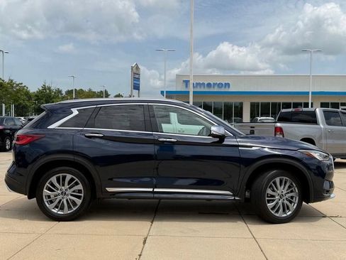 Used 2024 INFINITI QX50 Luxe w/ Accent Package FWD image 5