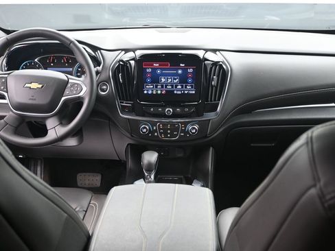 Used 2023 Chevrolet Traverse LT AWD/4WD image 14