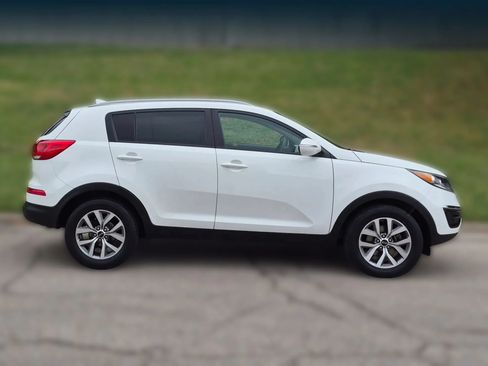 Used 2015 Kia Sportage LX FWD image 3