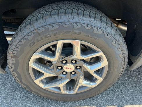 Certified 2025 GMC Sierra 1500 SLT w/ SLT Premium Package image 17