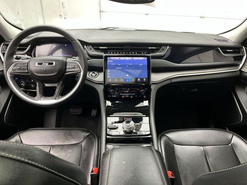 Used 2023 Jeep Grand Cherokee 4WD 4xe image 4