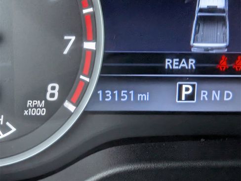 Certified 2024 Nissan Titan SV w/ SV Convenience Package image 13