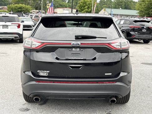 Used 2018 Ford Edge SE FWD image 7