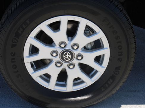 Certified 2024 Toyota Tacoma SR AWD/4WD image 10