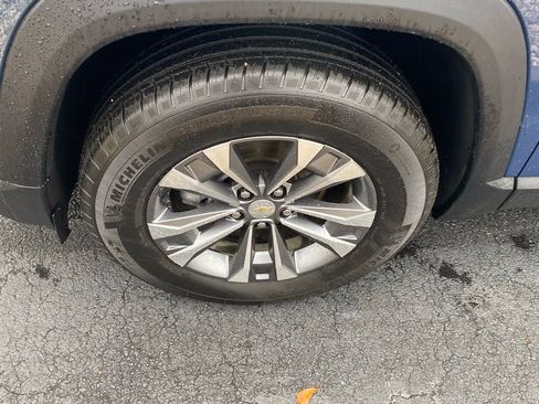 Used 2025 Chevrolet Equinox LT w/ Safety and Technology Package image 20