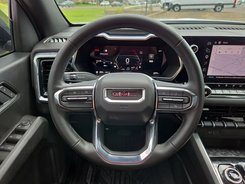 Used 2025 GMC Canyon Elevation w/ Convenience Package AWD/4WD image 18