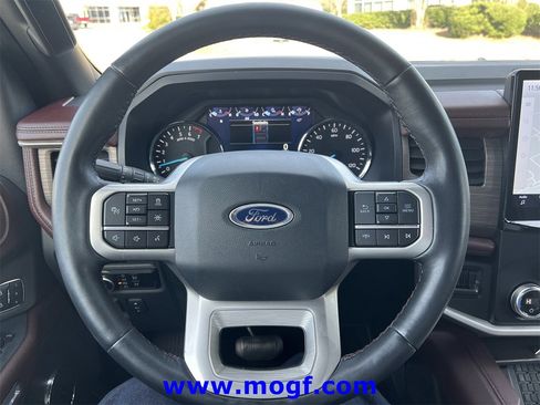 Used 2024 Ford Expedition Limited image 14