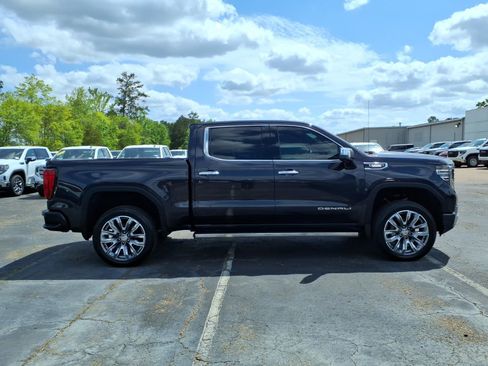 Used 2023 GMC Sierra 1500 Denali w/ Denali Reserve Package AWD/4WD image 3