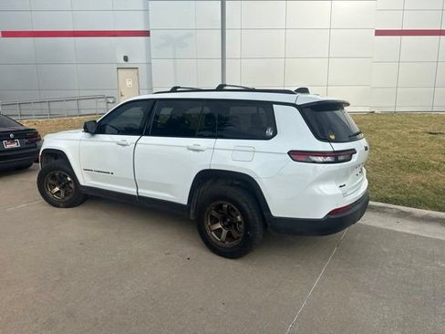 Used 2024 Jeep Grand Cherokee L Altitude AWD/4WD image 4