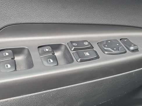 Used 2019 Hyundai Kona SE AWD/4WD image 14