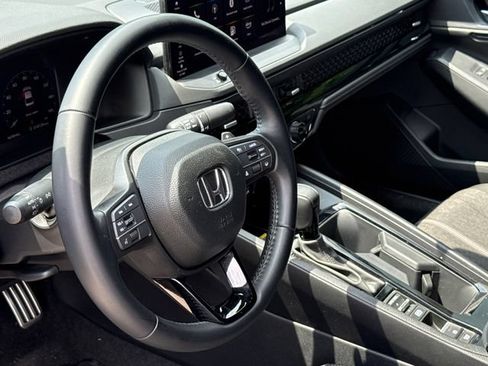 Used 2025 Honda Accord Sport image 18