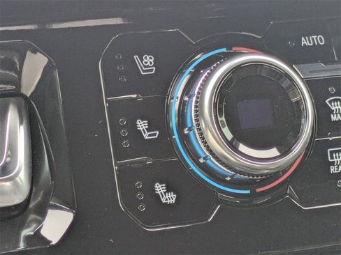 Used 2025 GMC Sierra 1500 AT4X image 24