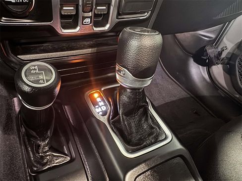 Used 2021 Jeep Wrangler Unlimited Sport image 24