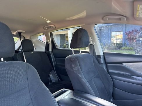 Used 2018 Nissan Murano SV image 12