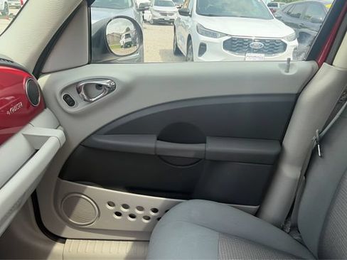 Used 2007 Chrysler PT Cruiser Touring FWD image 19