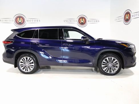 Used 2021 Toyota Highlander Platinum image 6
