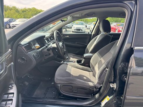 Used 2013 Chevrolet Impala LT FWD image 9