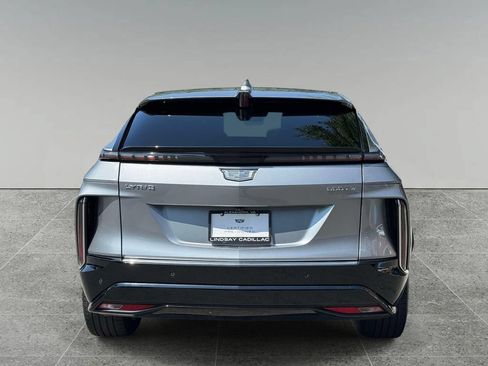 Used 2024 Cadillac Lyriq Luxury AWD/4WD image 11