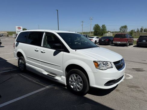 Used 2014 Dodge Grand Caravan SE w/ Quick Order Package 29E SE image 4