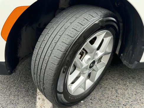 Used 2020 Kia Soul S image 32