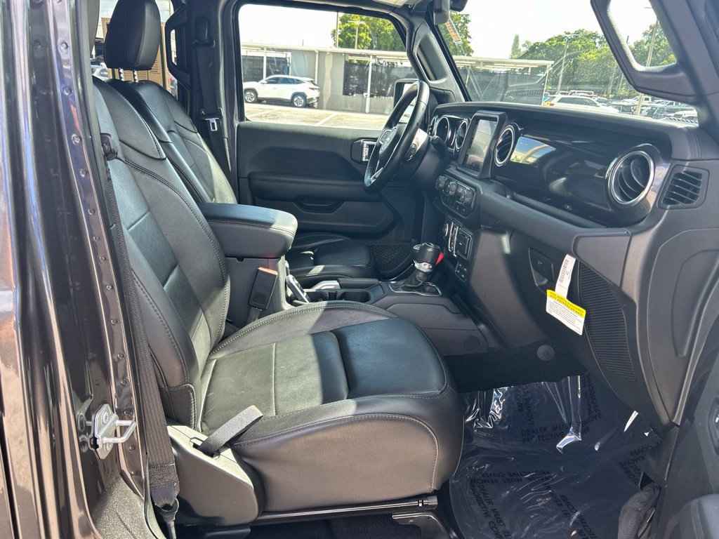 Used 2021 Jeep Wrangler Unlimited Sahara AWD/4WD image 25