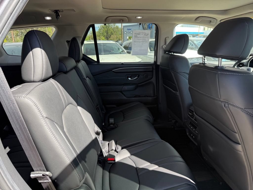 Certified 2026 Honda Pilot Touring image 18