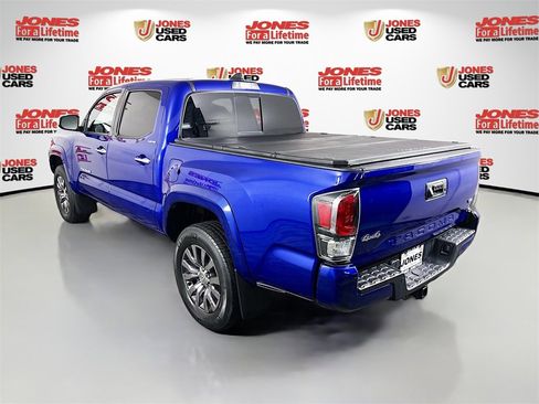 Certified 2022 Toyota Tacoma Limited image 2