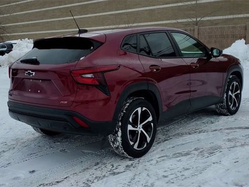 Certified 2024 Chevrolet Trax RS w/ Driver Confidence Package image 8