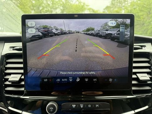 Used 2024 Ford Transit 350 XLT RWD image 7