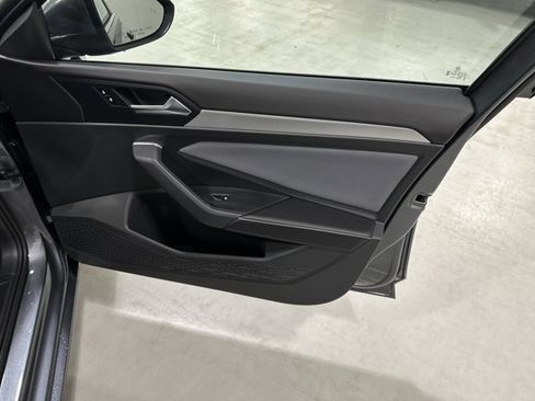 New 2026 Volkswagen Jetta SE FWD image 38