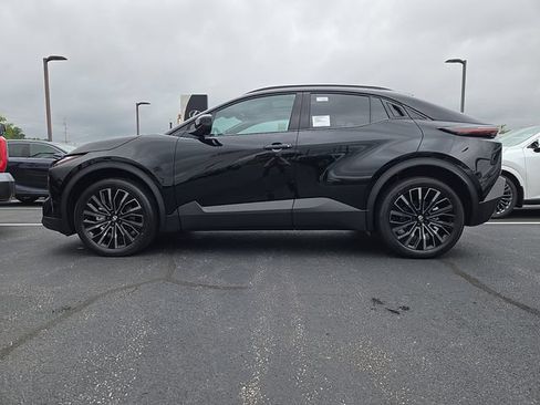 New 2026 Toyota C-HR AWD/4WD image 7