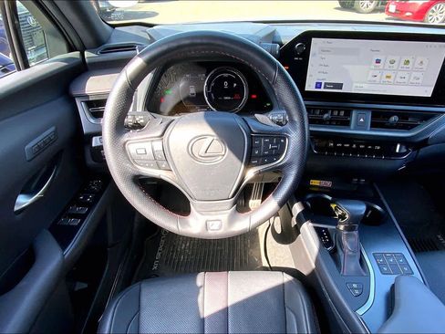 Used 2023 Lexus UX 250h F Sport image 6