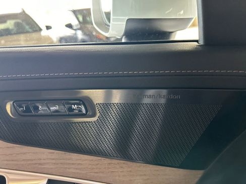 New 2026 Volvo XC90 B6 Plus w/ Protection Package Premier image 23
